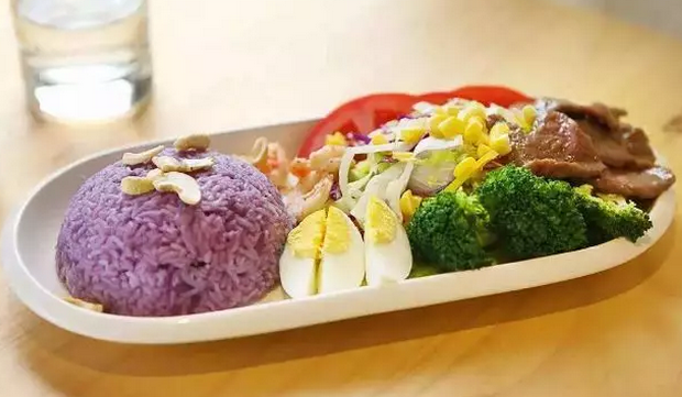 高端低價消費(fèi)均增長，餐飲差異化競爭成新戰(zhàn)場