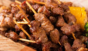 食尚是個輪回？迷你肉串走紅，東方甄選、大莊園、大希地、皓月等集體“擼小串”